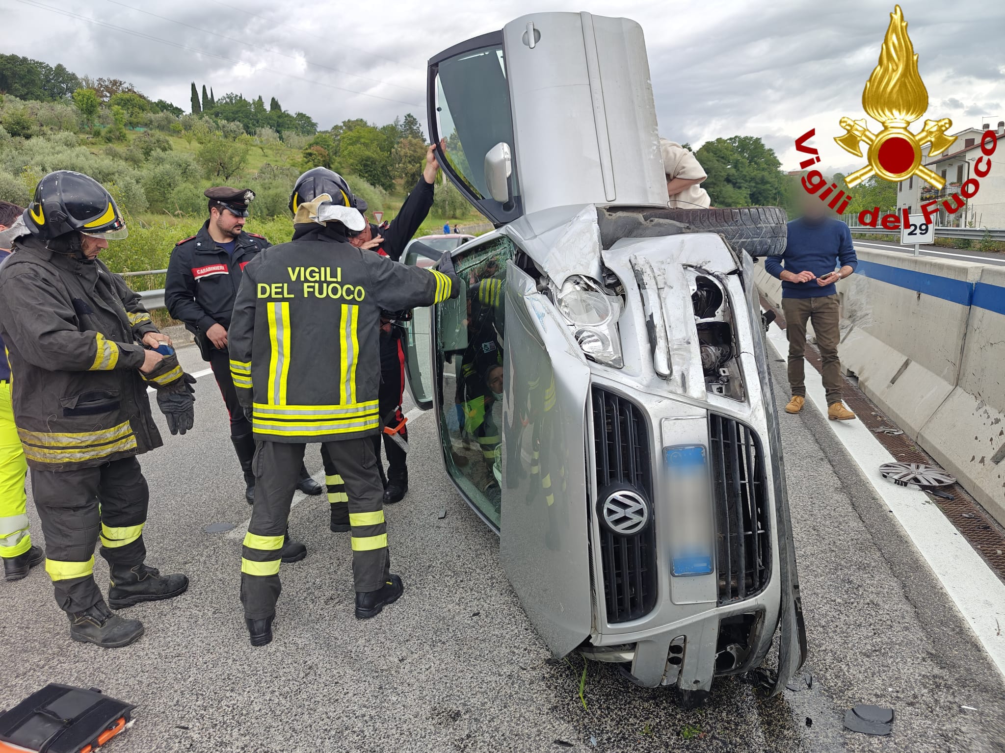 Orte – Auto si ribalta sulla superstrada, anziano ferito grave: arriva l’elisoccorso