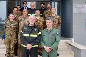 Viterbo – Corsi di formazione per l’antincendio, i Vigili del fuoco consegnano gli attestati all’Aviazione dell’Esercito