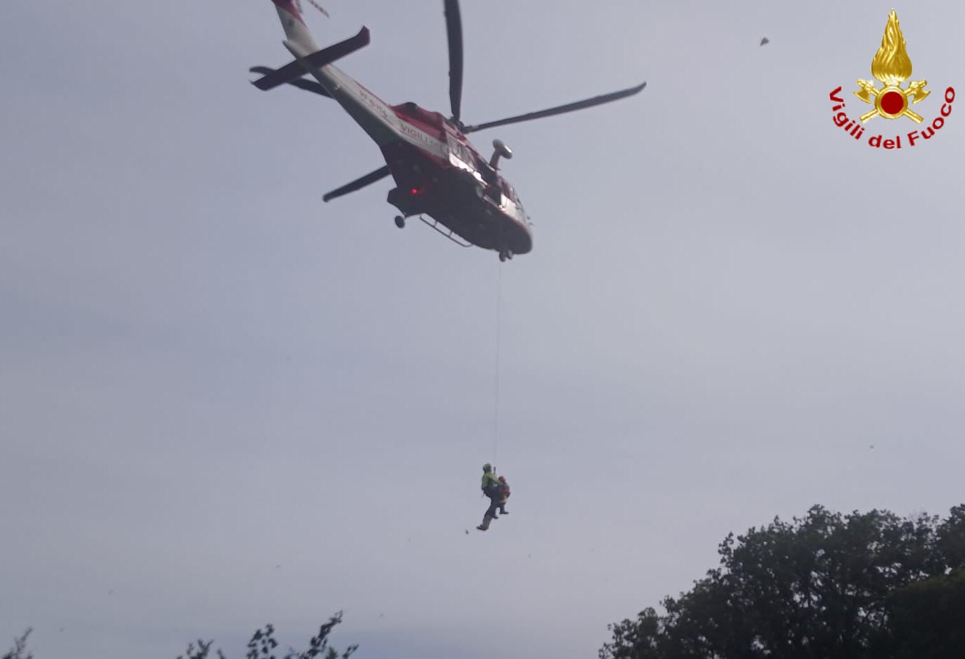 Civitavecchia – Cade con la moto da cross: giovane soccorso dai Vigili del fuoco in elicottero
