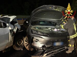 Terni – Incidente sulla SS3 tra Massa Martana e Acquasparta, distrutte due auto