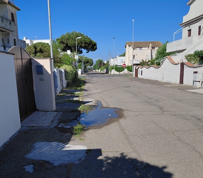 Tarquinia Lido – Nuova perdita in via Amundsen: la protesta di cittadini e residenti