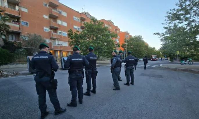 Ostia (Rm) – Maxi operazione antidroga della Guardia di Finanza