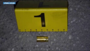 Blitz antidroga e antiracket a Caivano, 12 arresti