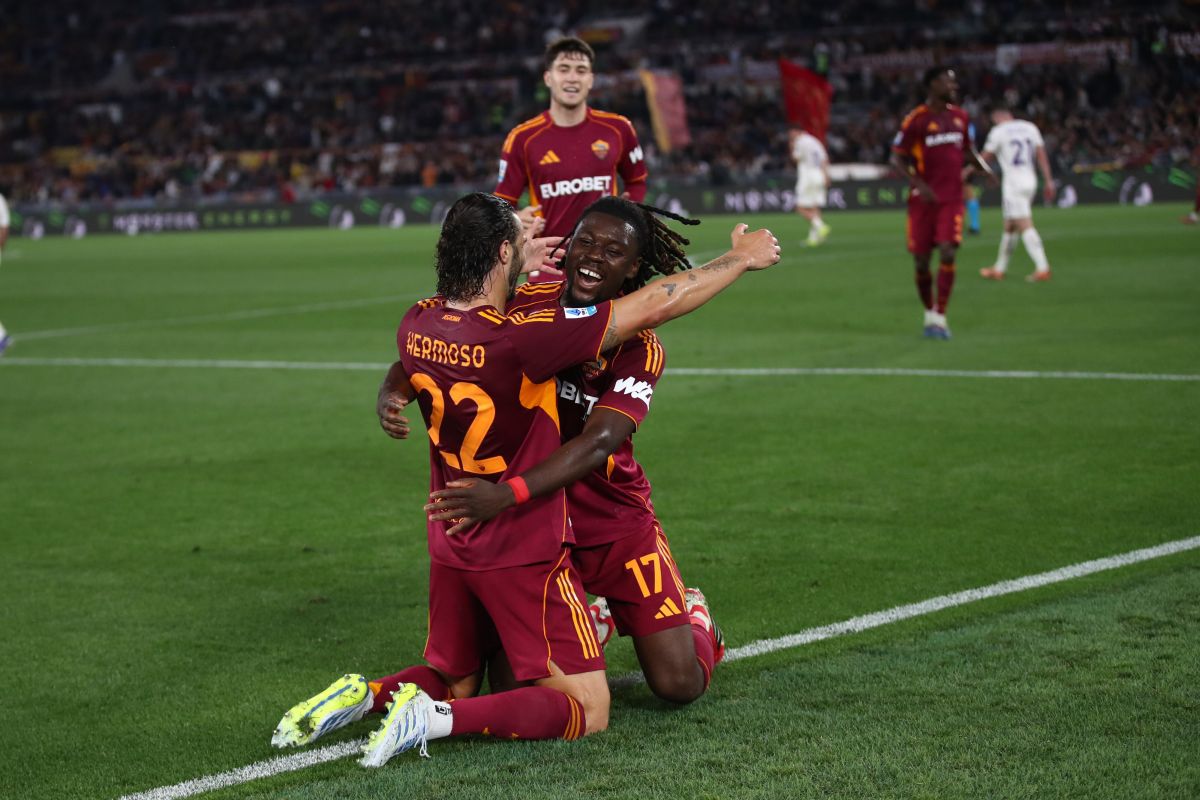 La Roma travolge 4-0 la Fiorentina e si rilancia nella corsa Champions