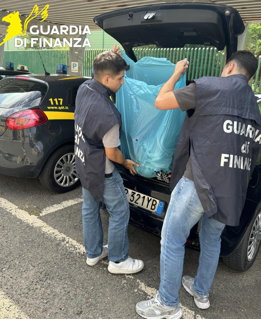 Tuscania – Guardia di Finanza: sequestrati oltre 4.600 prodotti elettronici con marchio “CE” contraffatto