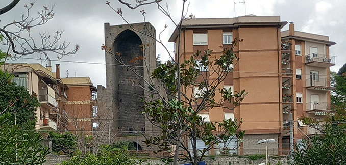 Viterbo – Si fanno aprire e le portano via tutto l’oro: truffa ad anziana a via San Biele, necessario l’intervento dei sanitari
