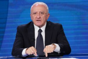 Comunali 2026: De Luca trionfa a Salerno, centrodestra in vantaggio a Venezia, Reggio Calabria e Arezzo