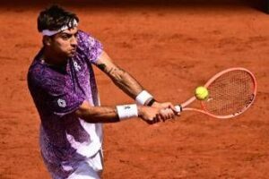 Roland Garros – Brilla la stella di Cobolli: battuto pure Svajda, quarti in cassaforte