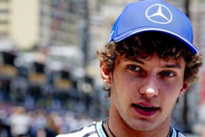 Antonelli domina il Gp di Monaco, sul podio Hamilton e Hadjar