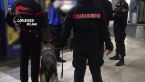 Milano, indagini sulla morte dell’interprete Roberto Guerrino, fermato un 19enne