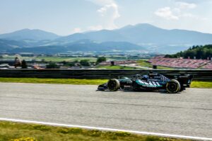 In Austria vince Russell davanti a Verstappen e Antonelli