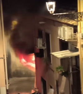 Frosinone – Incendio distrugge un appartamento nel centro storico