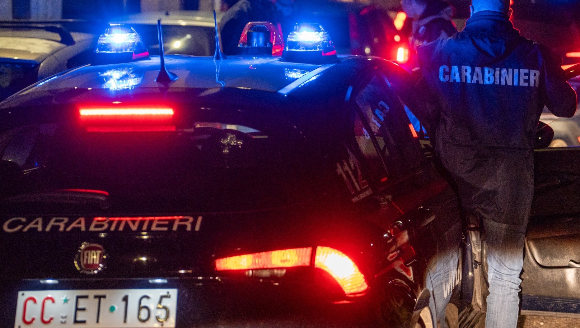 Roma – Ex sala giochi del Comune di Roma trasformata in una “bisca fortino” diventa la base operativa di un traffico internazionale di stupefacenti