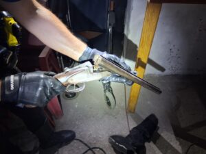 Roma – Minaccia di morte il vicino puntandogli il fucile, arrestato uomo