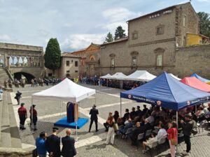Viterbo – La Repubblica compie 80 anni: istituzioni e cittadini in piazza tra memoria, diritti e lo sguardo rivolto ai giovani (FOTO e VIDEO)