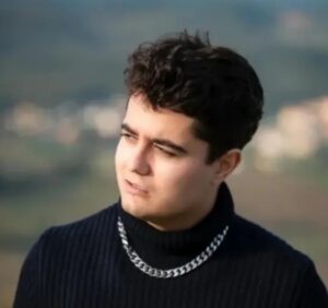 Firelight lancia “Canzoni al vento”, il nuovo singolo tra ritmo estivo e riflessione sui rapporti moderni
