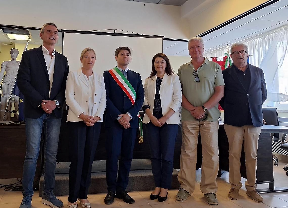 Santa Marinella – Presentata la nuova giunta Manuelli: ecco assessori e deleghe