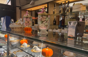 Roma – Maxi-frode elettrica alla pasticceria Cavalletti: scattano i domiciliari nella rete dei locali