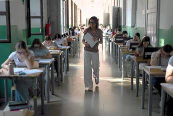 Studente di Latina scrive al ministro Valditara: “Almeno venti errori nella prova di Maturità”