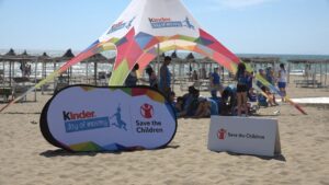 Sport e inclusione a Marina di Grosseto con Ferrero, Save the Children e Sensini