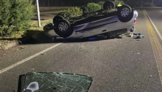 Caccia all’uomo nel buio della movida: auto con famiglia speronata e ribaltata, due giovani arrestati per tentato omicidio plurimo