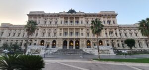 Cassazione su Cucchi: “falso finalizzato a coprire responsabilità dei Carabinieri del ‘Gruppo Roma’”
