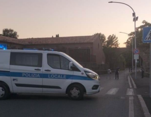 Viterbo – Chiusa al traffico via di Porta Fiorita: controlli sull’antico arco di Pianoscarano