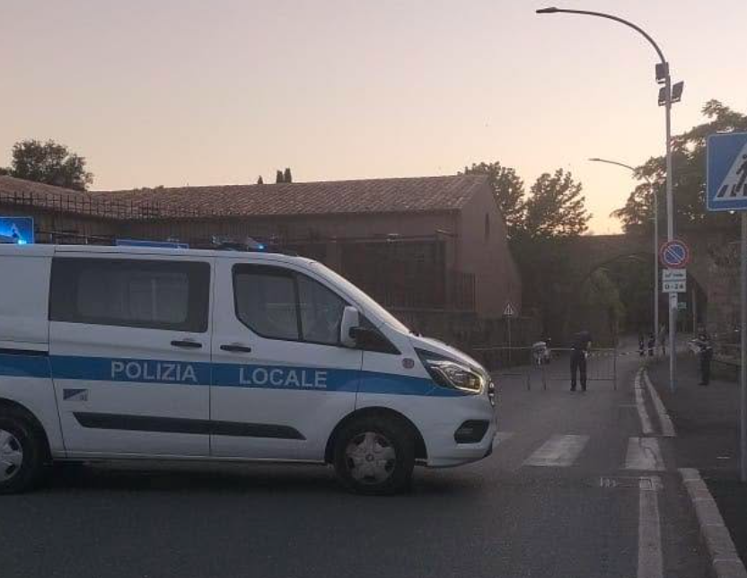 Viterbo – Chiusa al traffico via di Porta Fiorita: controlli sull’antico arco di Pianoscarano