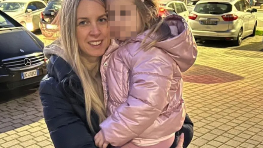 Tragedia a Mykonos – Il sogno spezzato di Sara: una raccolta fondi per la piccola Viola commuove migliaia di persone