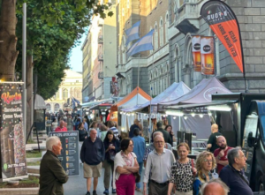 Viterbo – Il weekend dello Street Food divide la città: incassi in fuga, ira di commercianti e residenti “in ostaggio” dei fumi