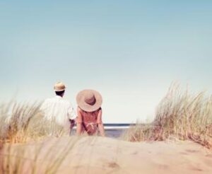 “Sole non causa melanoma”, bufera su nutrizionista-oncologa Rasio. Dermatologi: “Mistificazione e follia”