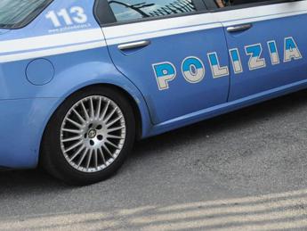 Frosinone: identificato e denunciato dalla polizia un 19enne per furto presso un supermercato