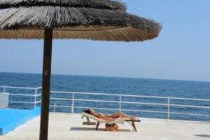 Al mare in gravidanza? Esperti: “Non è da evitare, l’importante è sapere cosa fare”.