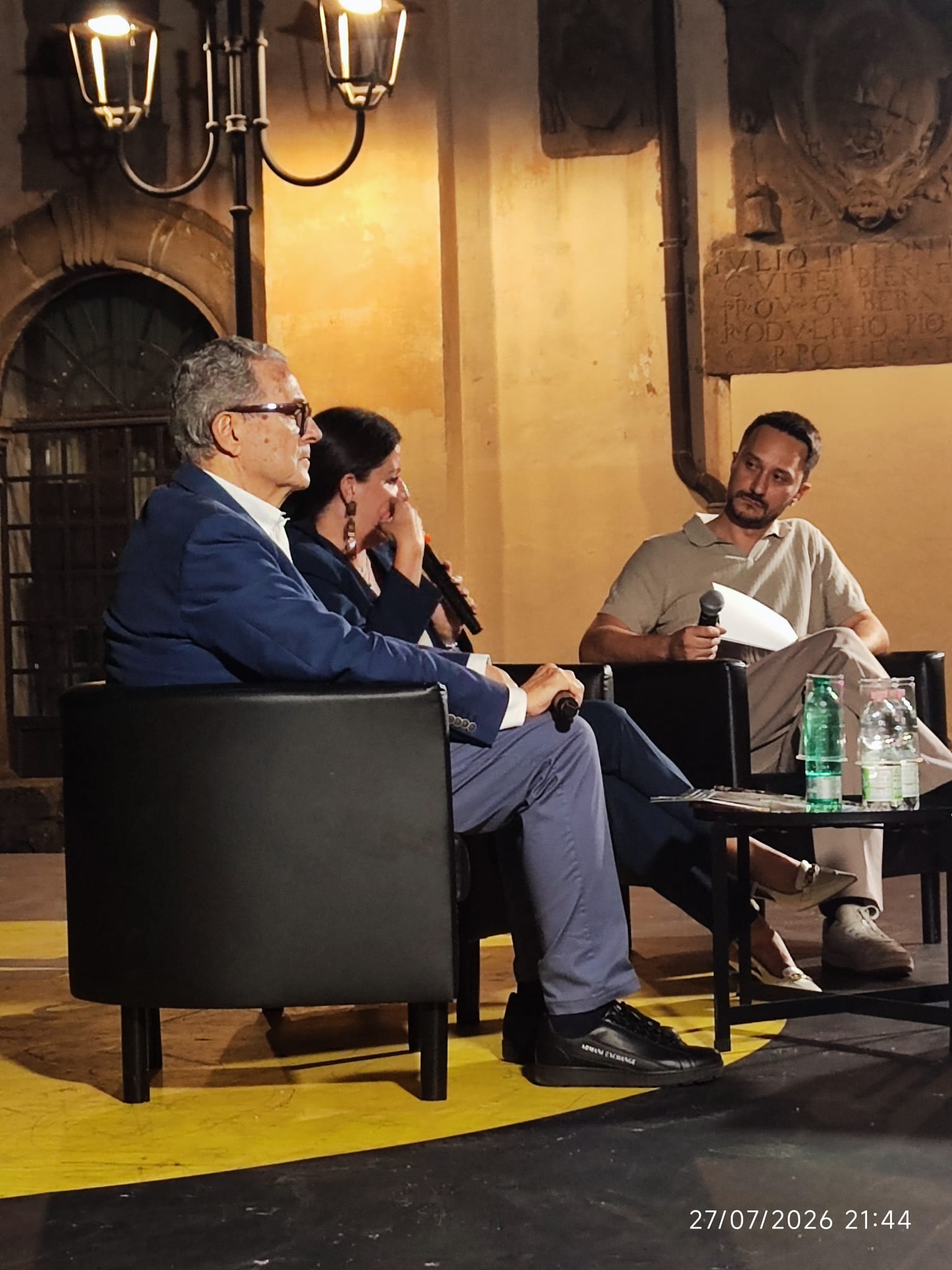 Dai manifesti ai social: come è cambiata la politica secondo i sindaci Chiara Frontini e Giancarlo Gabbianelli