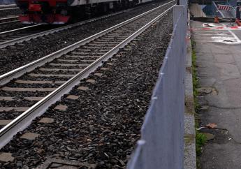 Operaio scivola sui binari, travolto e ucciso da treno a San Giorgio di Nogaro