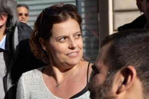 Ilaria Salis condannata, Gasparri: “Predica i diritti e li ignora”. Rampelli: “Sotto al rosso c’è sempre conto in banca”