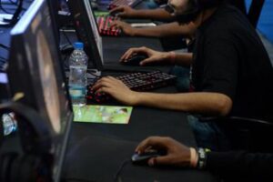 Iss: “Per oltre 1 studente su 6 comportamenti a rischio tra social, gaming e gioco d’azzardo”