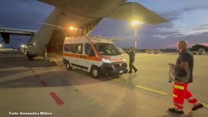 Aeronautica Militare, trasporto d’urgenza per paziente da Napoli a Bergamo