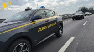 Estorsioni e truffe ad anziani in tutta Italia, sgominata organizzazione