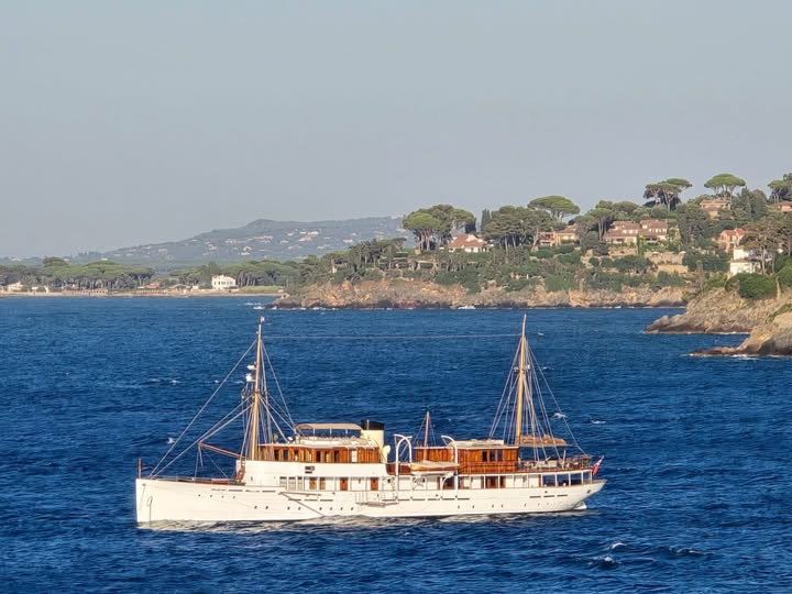 Argentario – A Porto Santo Stefano il panfilo d’epoca Alicia