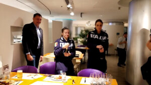 Favaretto ed Errigo festeggiano, ma che fatica stappare lo spumante…