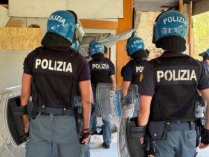 Roma – Maxi Operazione della Polizia a San Basilio e Prenestino, sedici arresti