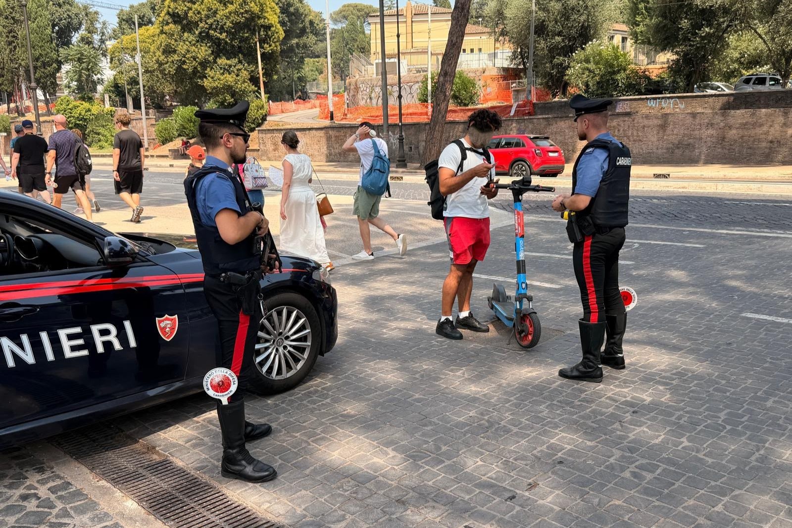 Obbligo di assicurazione per i monopattini, raffica di multe a poche ore dall’entrata in vigore delle nuove normative