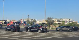 Ostia – Controlli contro l’illegalità tra arresti, fermi e un bar chiuso per carenze igieniche