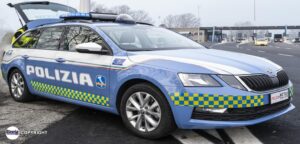 Viterbo – Acquistavano “rottami” negli autodemolitori e davano nuova vita alle auto rubate
