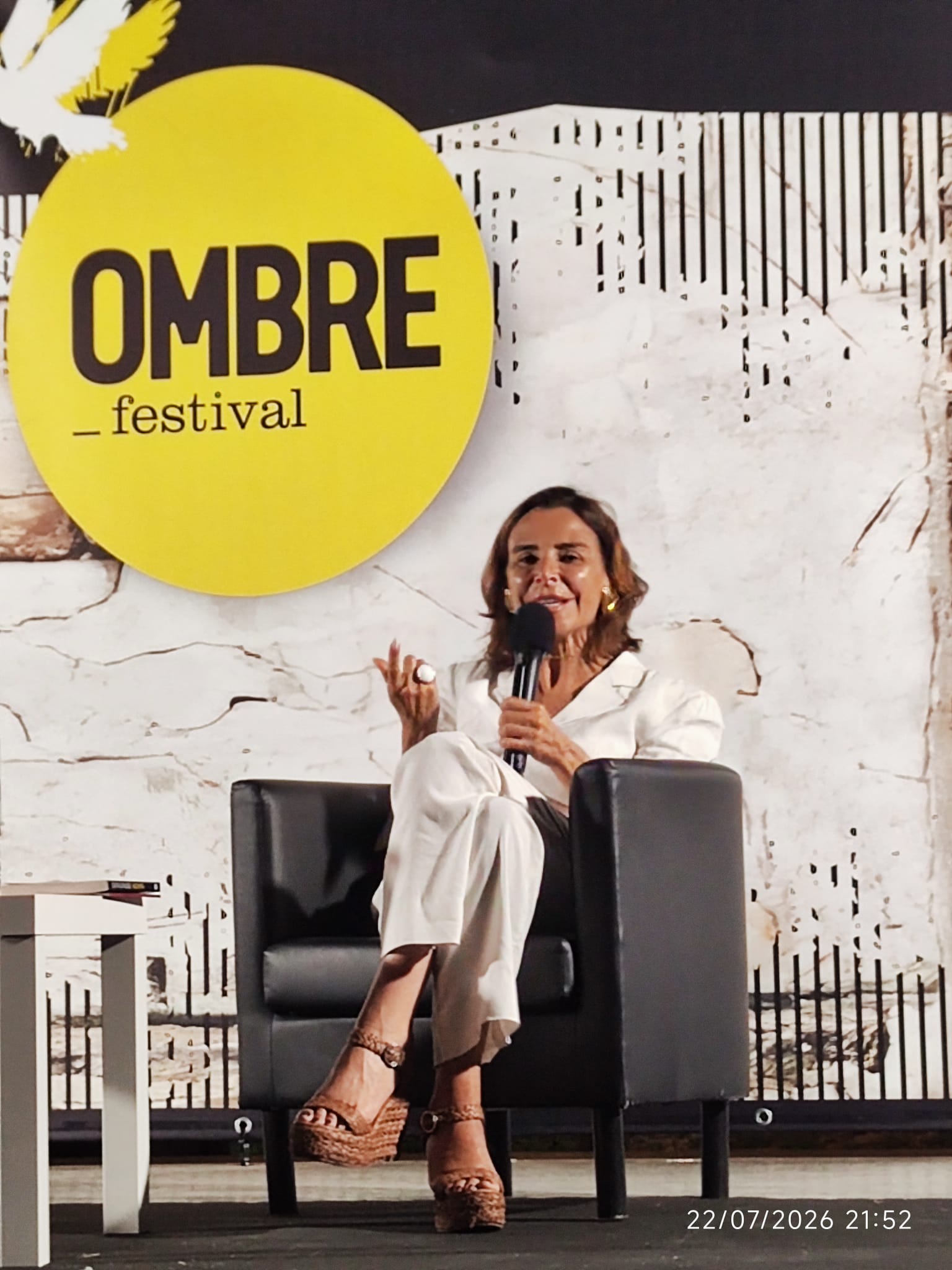 Una vita dedicata a difendere i collaboratori di giustizia, sul palco di Ombre si racconta Civita Di Russo