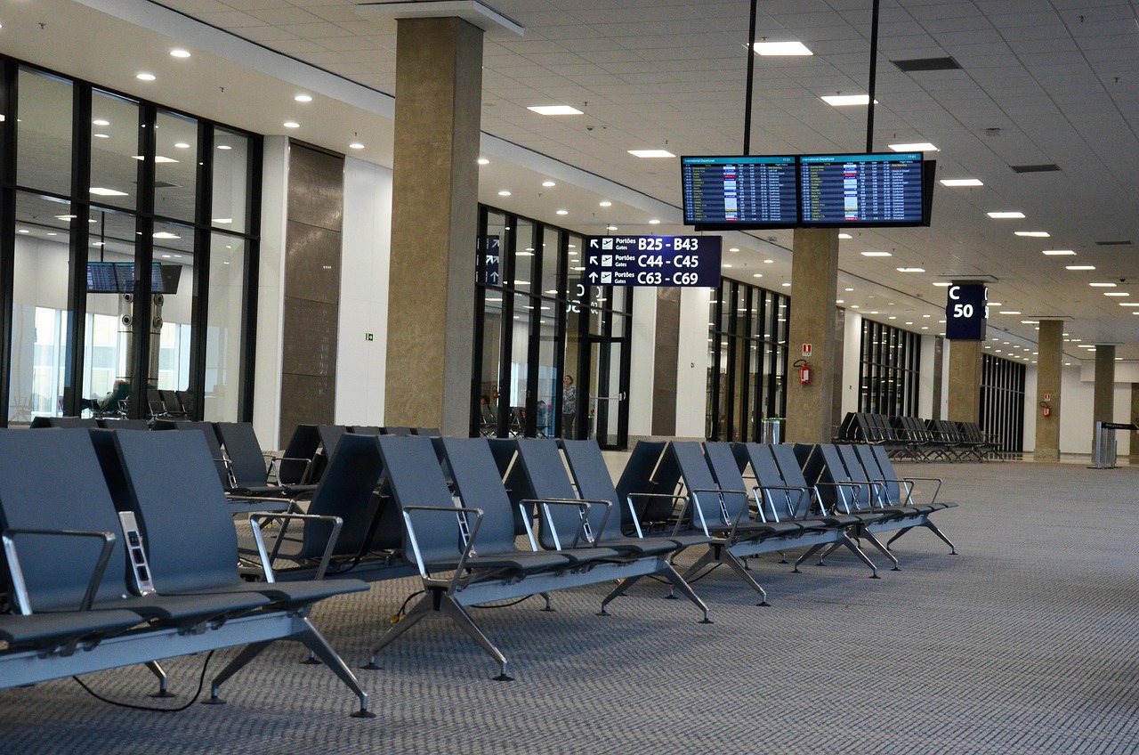 Ottantenne truffato e abbandonato all’aeroporto di Ciampino