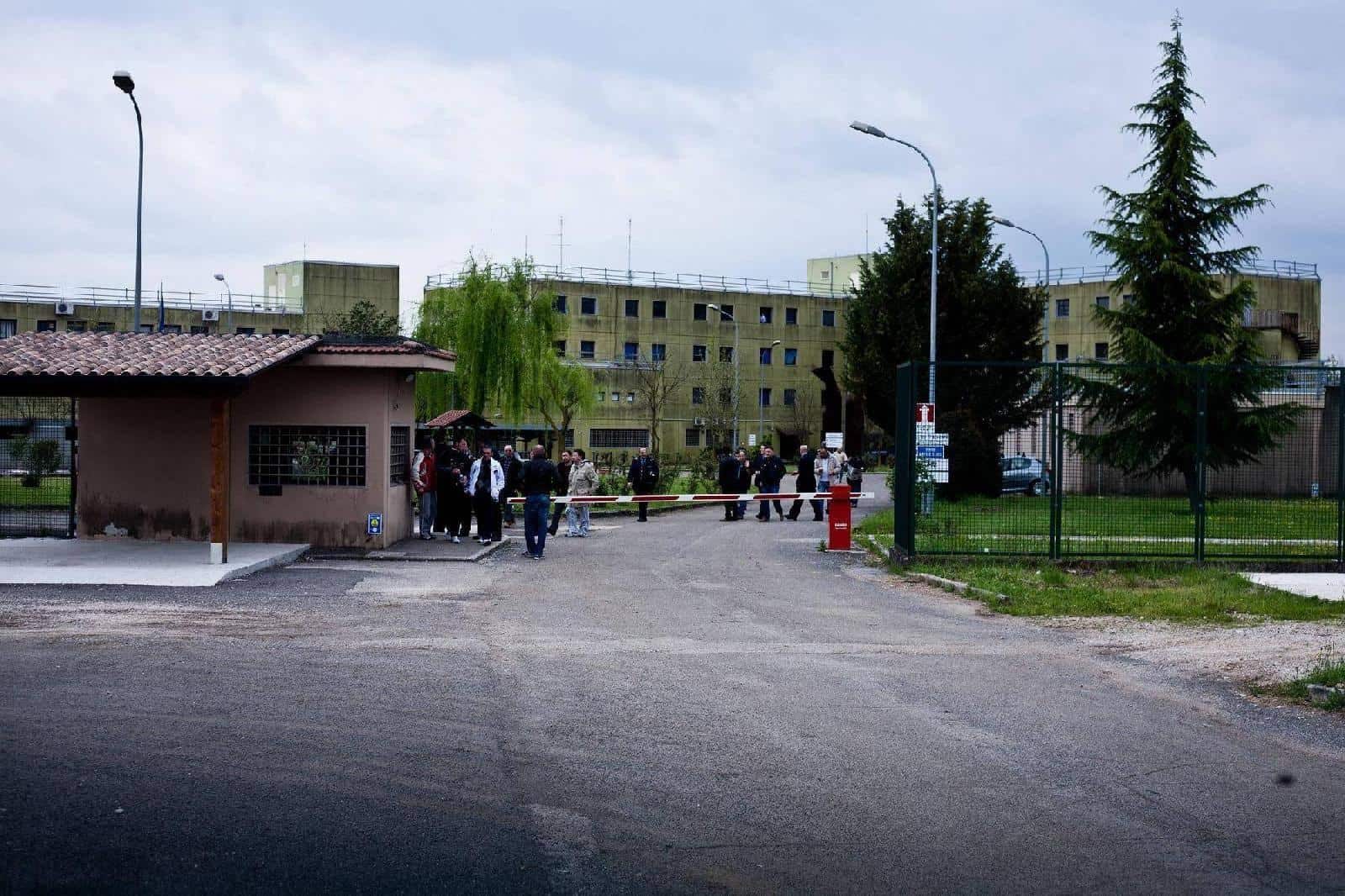 Al carcere di Frosinone due agenti aggrediti in poche ore, la UIL FP: “Personale allo stremo, sicurezza fuori controllo”