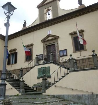 Tuscania delle Idee: “Incendio in un locale del Comune e l’amministrazione tace, vogliamo sapere cosa è accaduto”