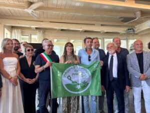 Estate. “Aree gioco ombreggiate, dispenser di crema solare e mezze porzioni”: la ricetta per spiagge sempre più a misura di bimbi